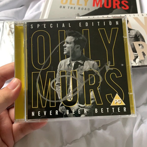 Olly Murs Album and Book Bundle - Picture 2 of 4
